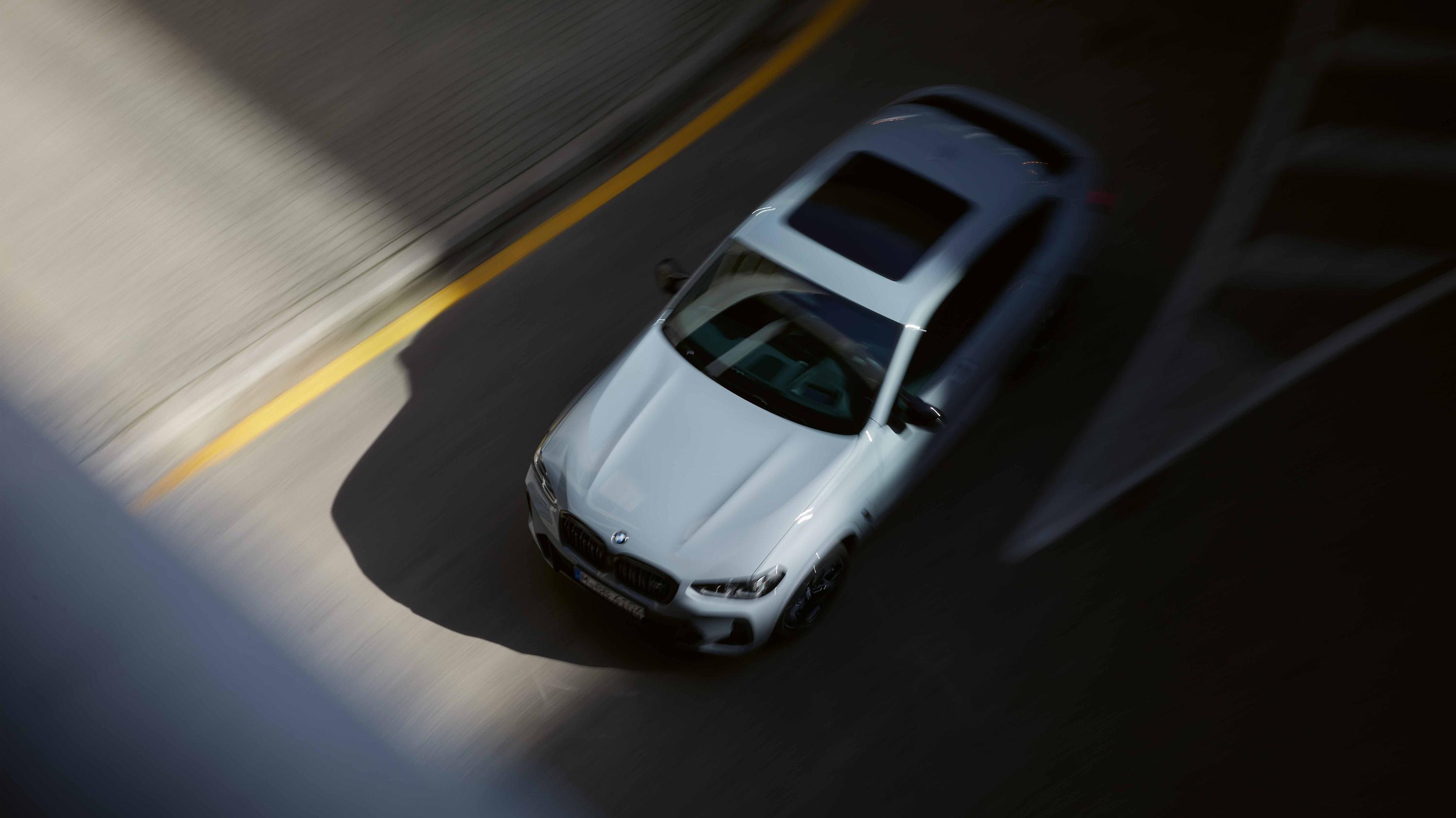 https://uudai-bmw.vn/storage/page-dong-xe/bmw-x4/x4-promotion-2.jpg